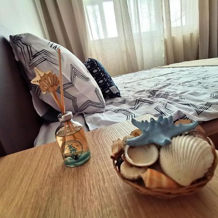 Apartamentul Lui Matei คอนสตันซา ภายนอก รูปภาพ
